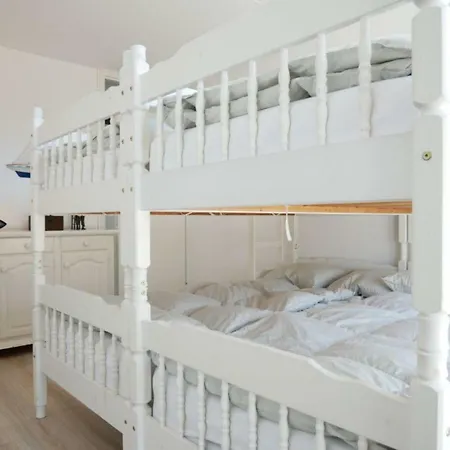 Apartamento Het Strandleven 4 *
