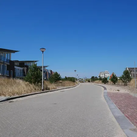 Apartment Het Strandleven 4 *