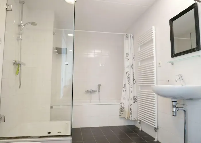 Apartment Het Strandleven 4 *